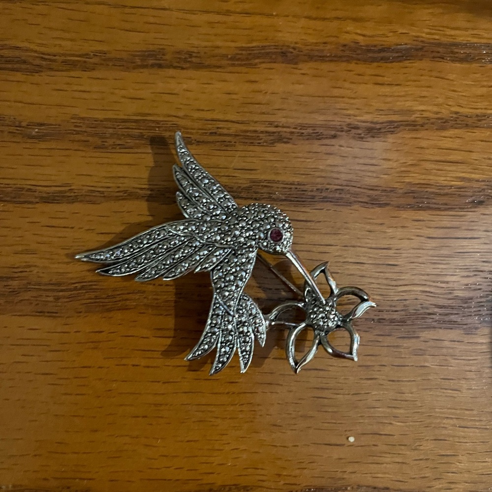 Avon Signed Vintage Hummingbird Marcasite Rhinestone Brooch Pin Rockabilly